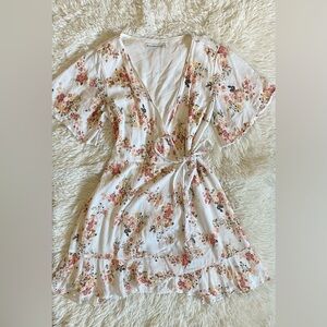 #149 A&F Women’s ivory floral wrap mini dress